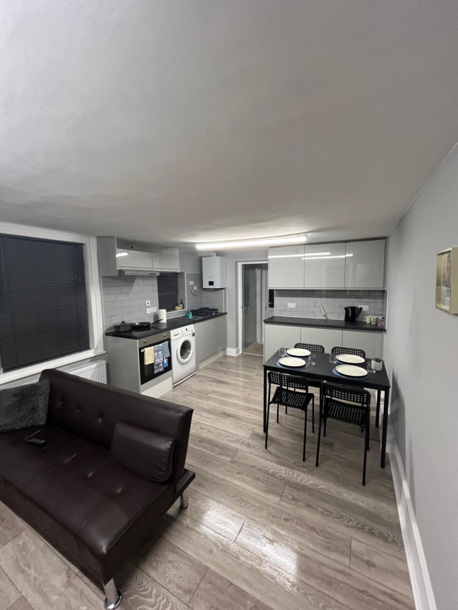 Super Central 2 Bed Flat Лондон Екстер'єр фото
